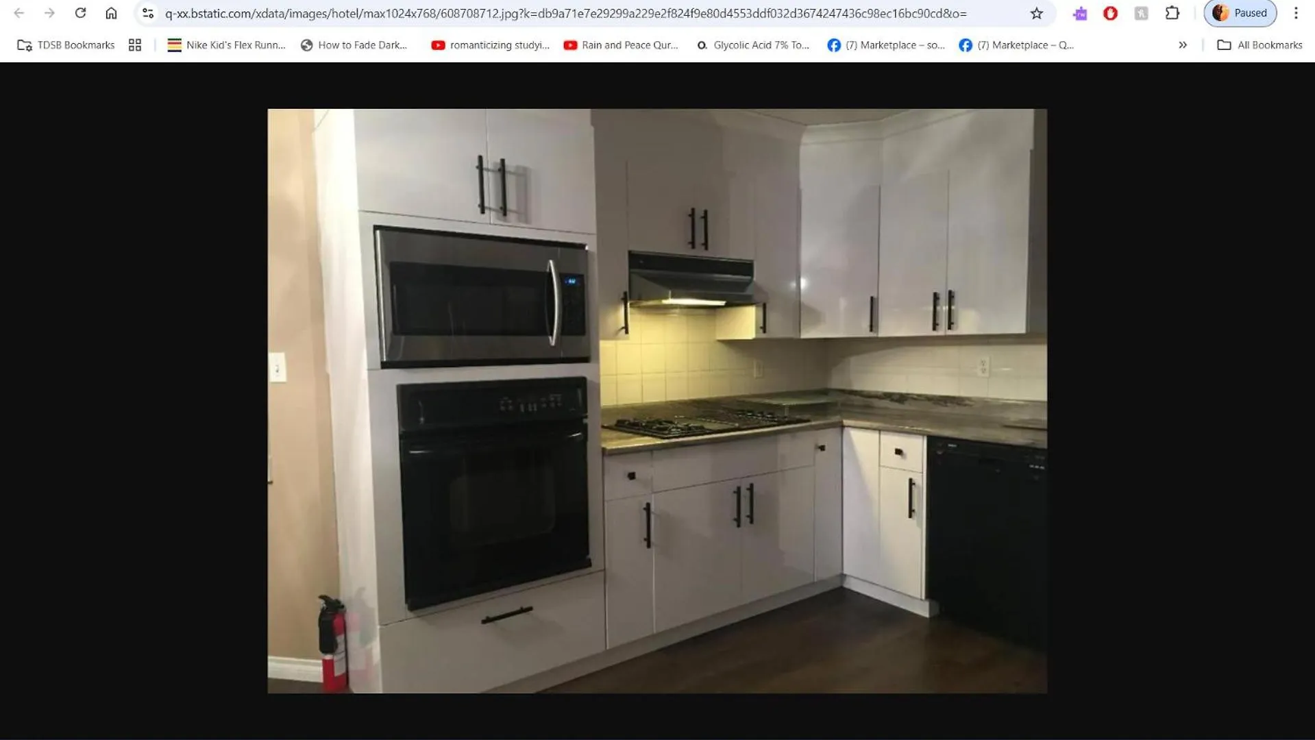 Main Floor Room 4, 22 Minute From Airport Edmonton